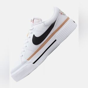 Nike Court Legacy Lift Platform Sneakers Size 8.5 Used Exc MSRP $94.99